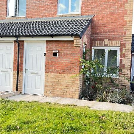 New Ollerton Parkgate Rest Apartment Exterior photo